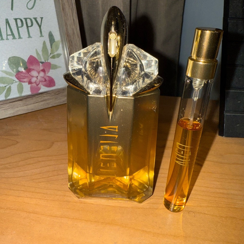 Alien Goddess Perfume